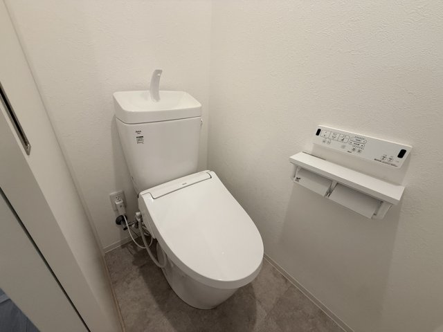 トイレ　別号室の写真です。