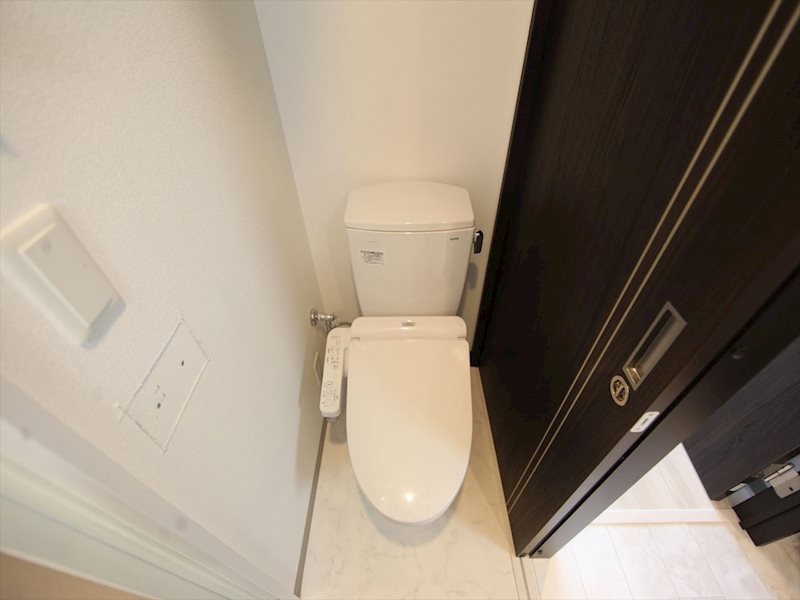 トイレ　温水洗浄便座付トイレ