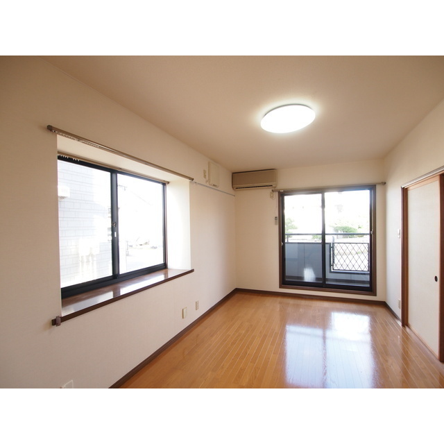 居室・リビング　※参考※写真は１０２号