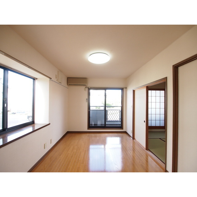 居室・リビング　※参考※写真は１０２号