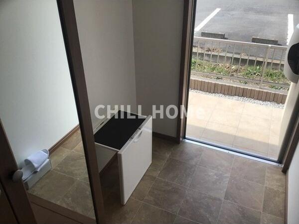 玄関　当社、チルホームのHPもご覧ください(^^)/物件情報多数♪