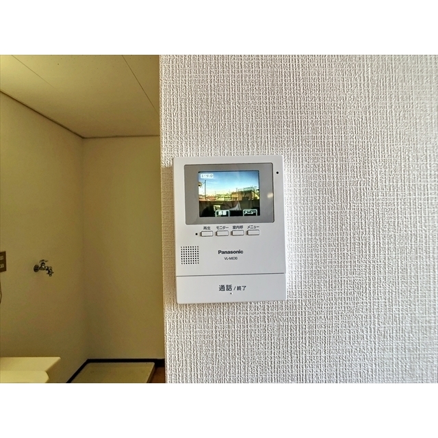 セキュリティ　来客はモニターでチェックできます