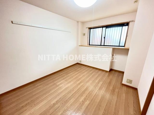 その他部屋・スペース　こちらの洋室は5.5帖です☆彡