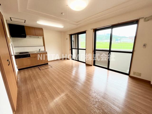 居室・リビング　リビングは11.3帖です☆彡