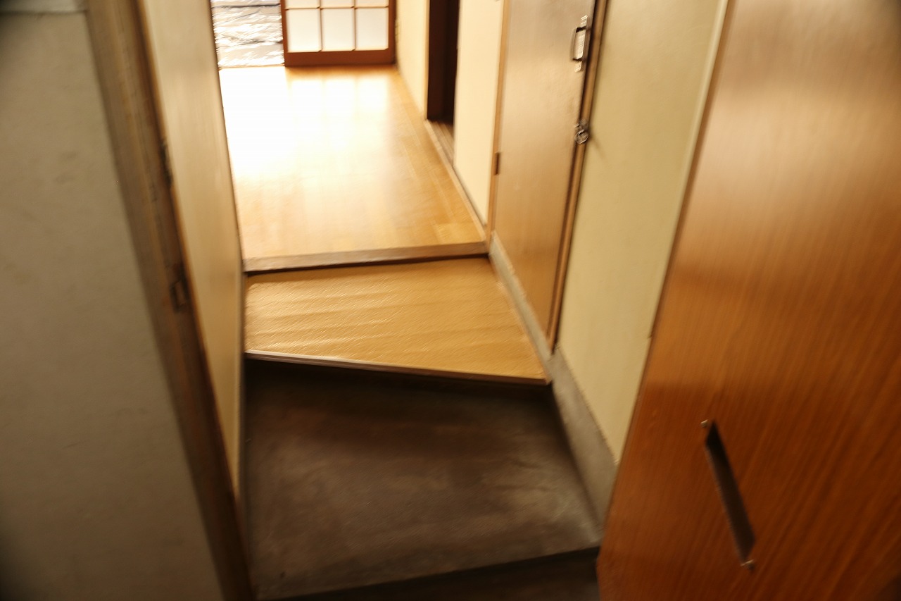 玄関　落ち着いた玄関です