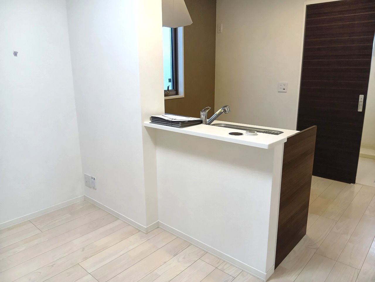 キッチン　コンパクトなキッチンで掃除もラクラク