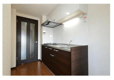 キッチン　※写真は４０１号室です。