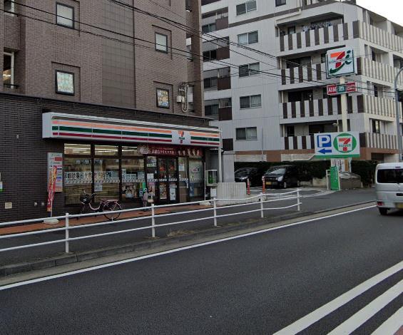 コンビニ　セブンイレブン横浜岸根町店（コンビニ）まで123m