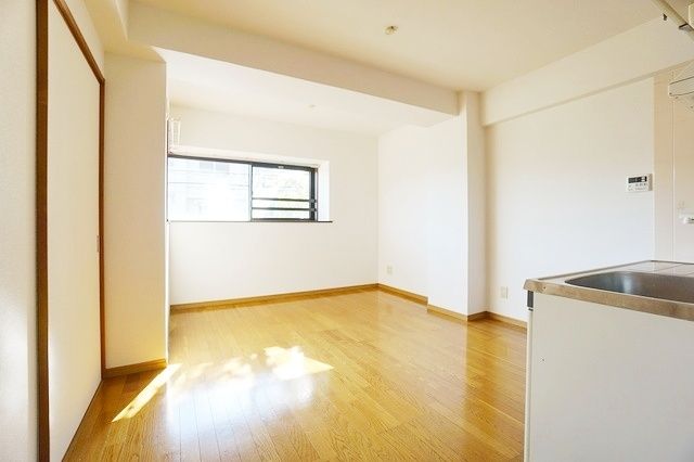 居室・リビング　※別部屋参考写真です