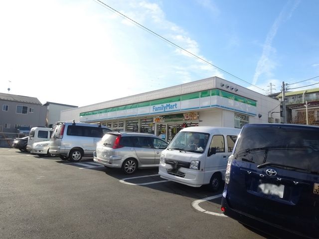 コンビニ　ファミリーマート蔵敷店（コンビニ）まで430m