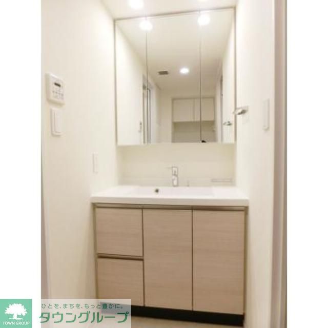 洗面設備　※写真は同タイプ住戸です。
