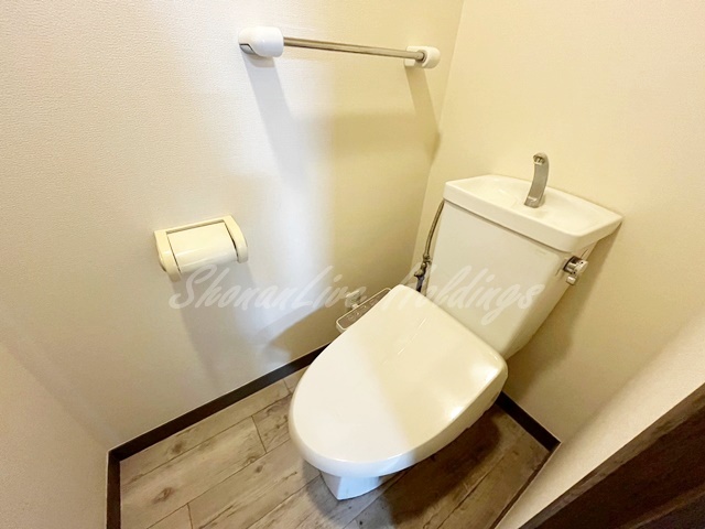 トイレ　個室トイレでございます♪