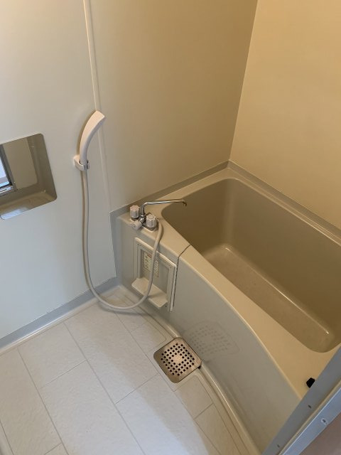 バス・シャワールーム　バストイレ別でおすすめです☆