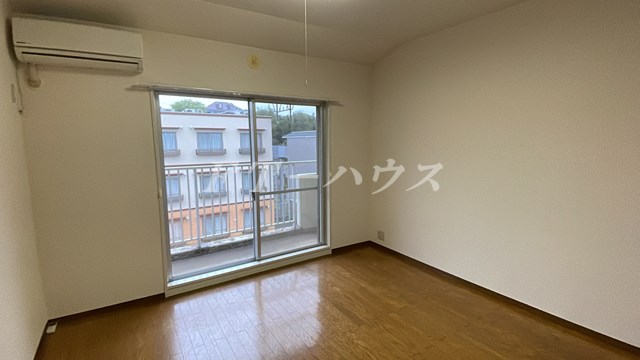 Fujisakiハイムの居間写真