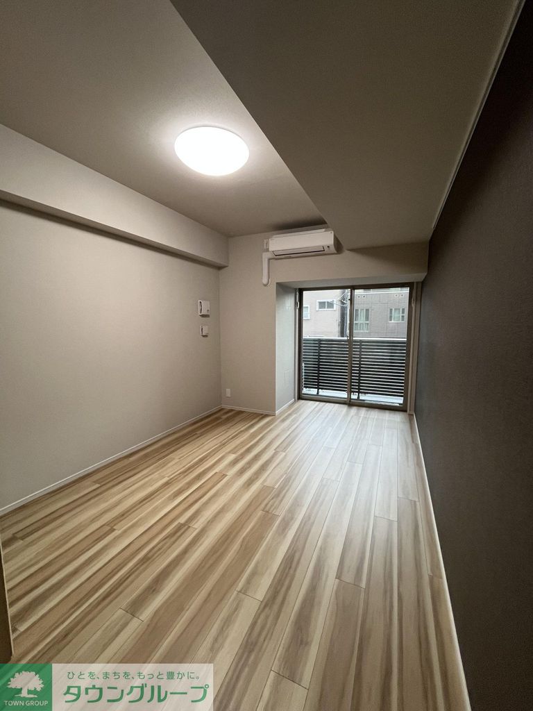 居室・リビング　※部屋ごとに内装が異なる場合がございます。