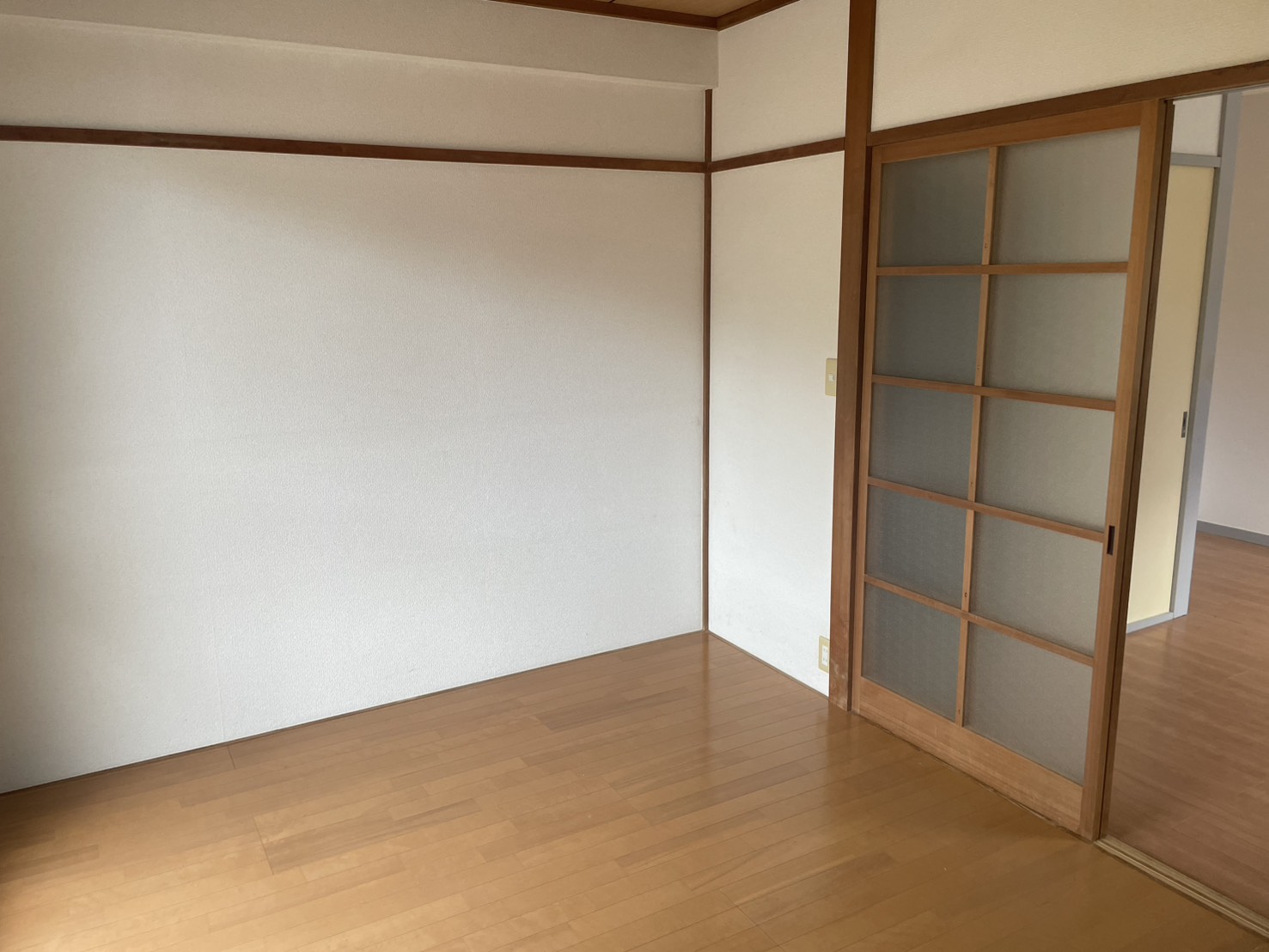 フラット英の居間写真