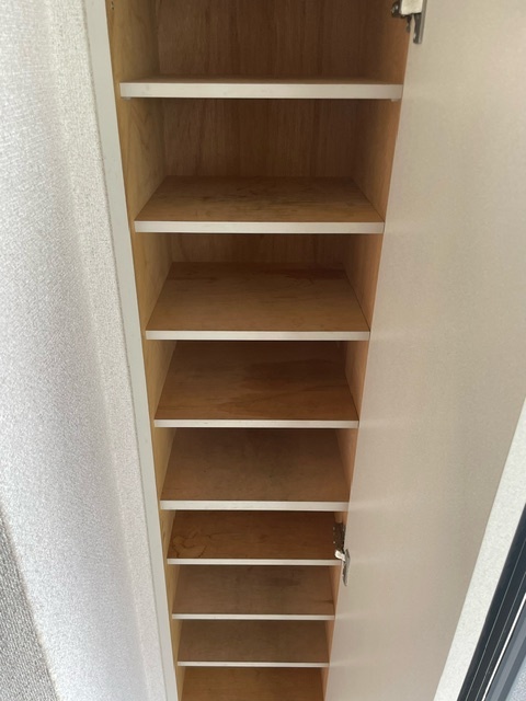 玄関　下駄箱