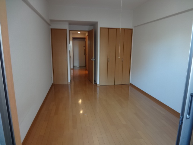 居室・リビング　約８.３帖のお部屋