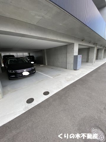 【K　COURTの駐車場】