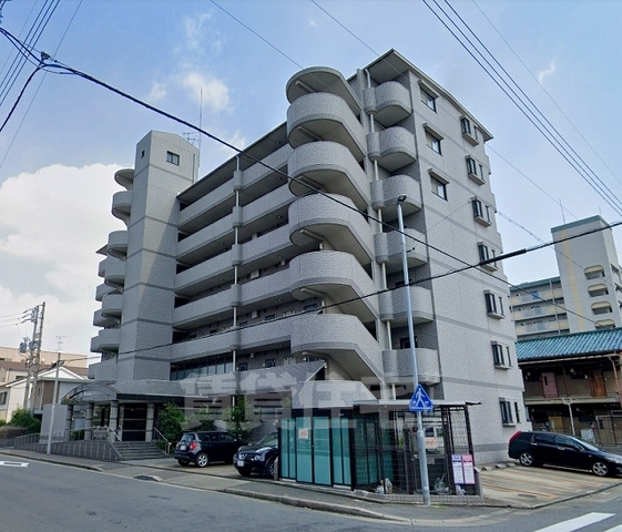 名古屋市中川区十番町のマンションの建物外観