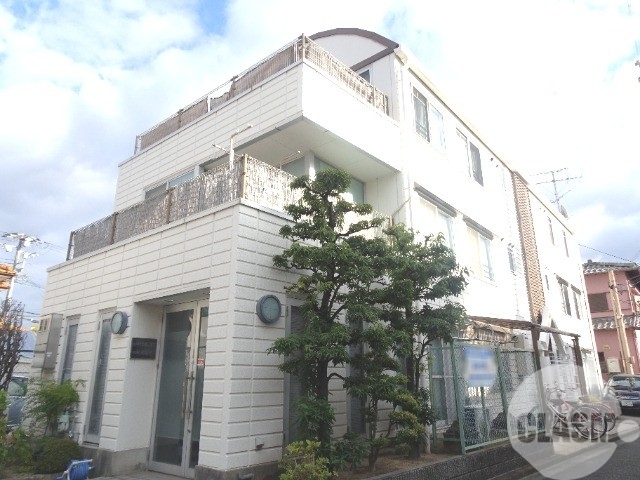 堺市北区百舌鳥本町のマンションの建物外観