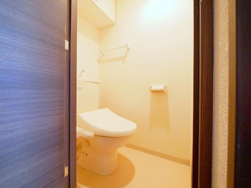 トイレ　あったらうれしいウォシュレット付き♪