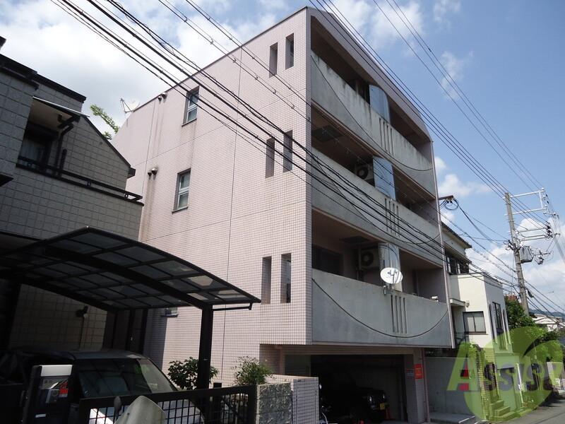 神戸市灘区宮山町のマンションの建物外観