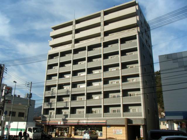 呉市阿賀中央のマンションの建物外観
