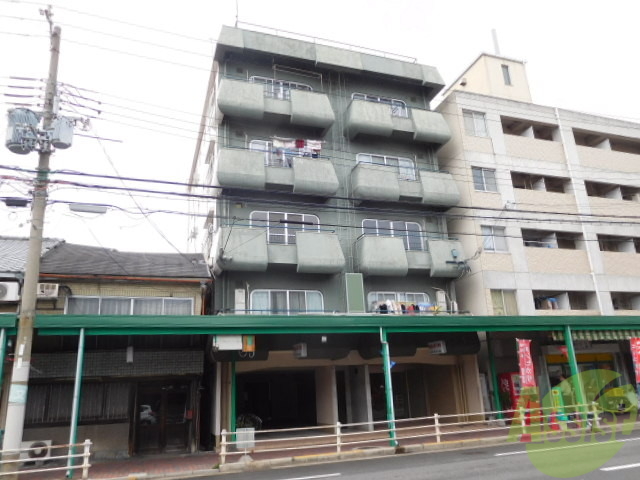 神戸市兵庫区上三条町のマンションの建物外観