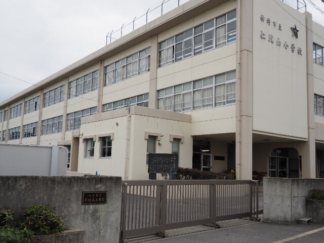 アトレ城原Iの小学校