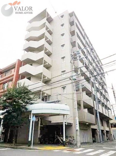 【横浜市鶴見区本町通のマンションの建物外観】