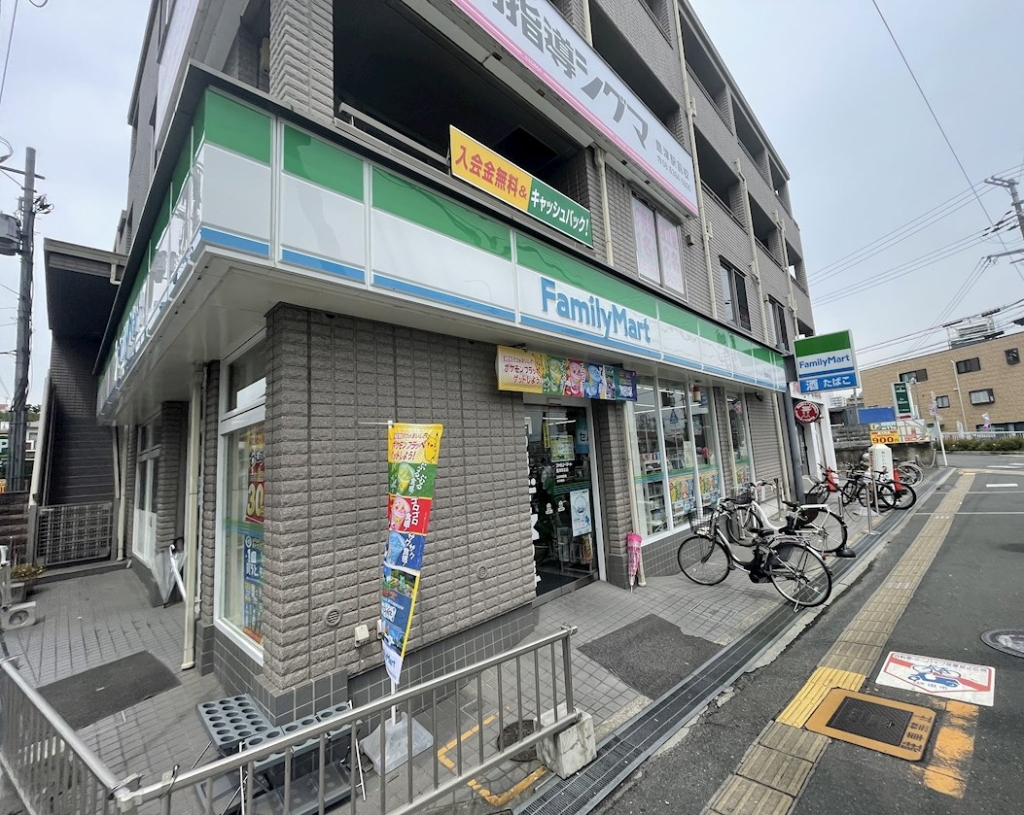 【吹田市出口町のマンションのコンビニ】