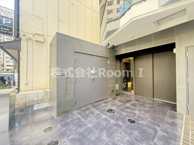 エントランス　ゆとりのあるエントランスです