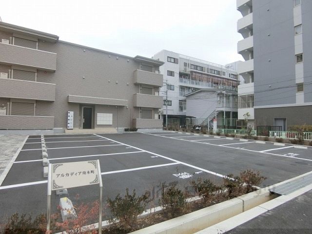 駐車場　駐車場