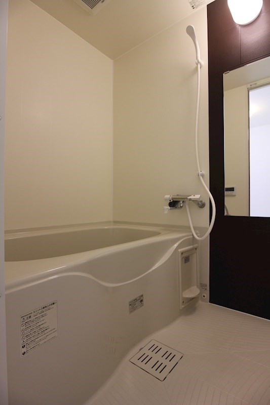 バス・シャワールーム　追い焚き機能付き！