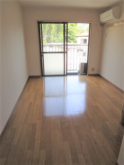 居室・リビング　別部屋の参考写真です