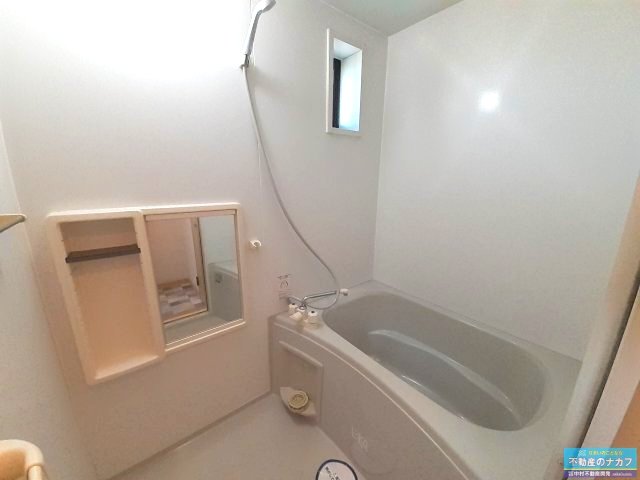 バス・シャワールーム　※同タイプの部屋写真です