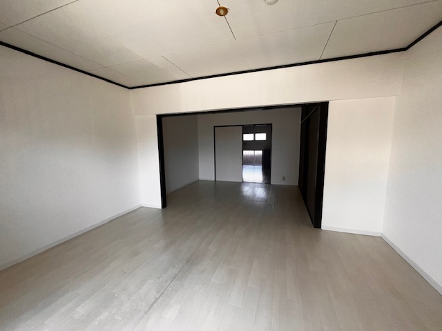 居室・リビング　2部屋を繋げました