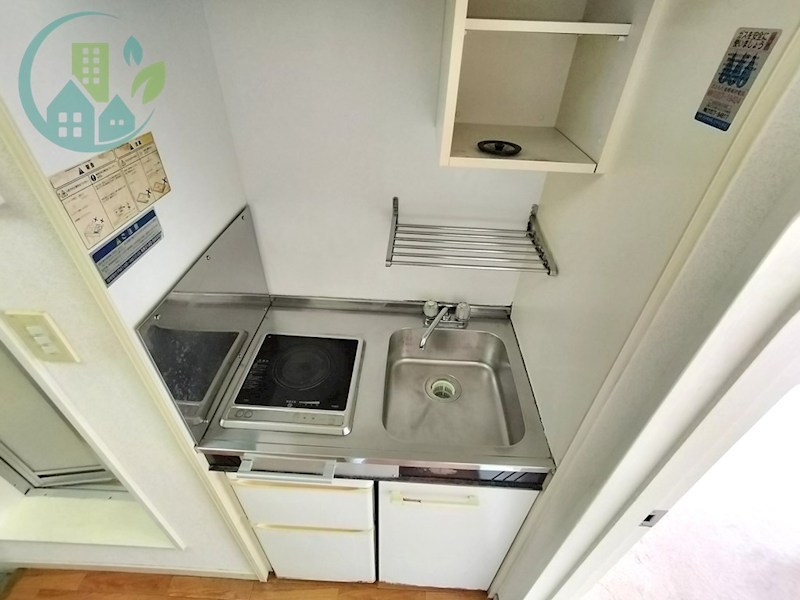 キッチン　レオパレス王子公園第４（家具・家電付、仲介手数料不要）