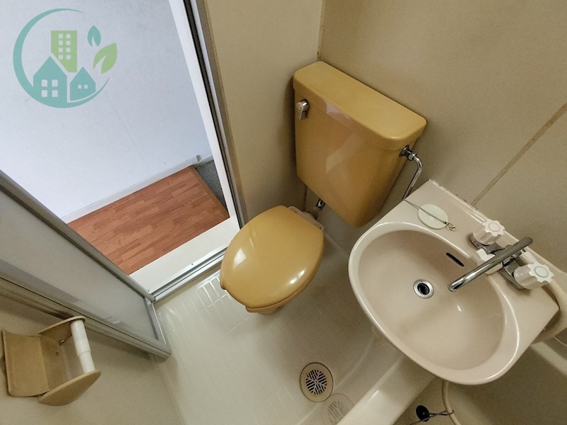 トイレ　レオパレス王子公園第４（家具・家電付、仲介手数料不要）