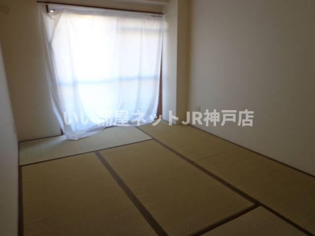 居室・リビング　日当たりの良い和室