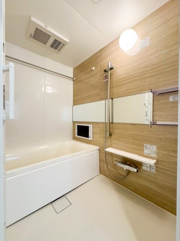 バス・シャワールーム　お湯張り・追い炊き・浴室乾燥付き