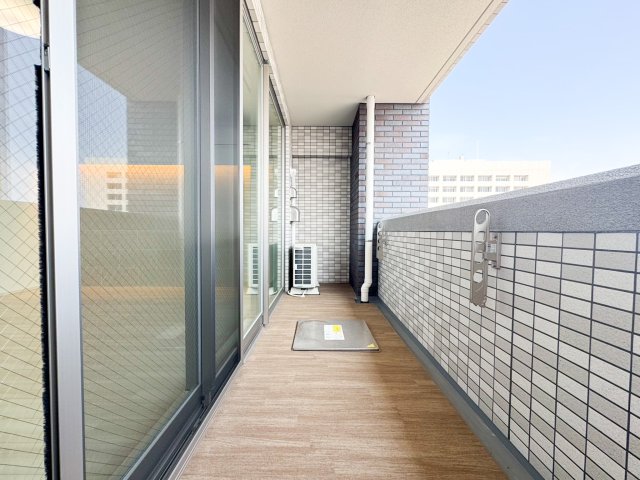 バルコニー　明るいバルコニーです