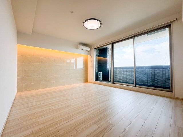 居室・リビング　エアコン付きのお部屋です