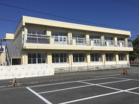 幼稚園・保育園　野市保育所（幼稚園・保育園）まで194m