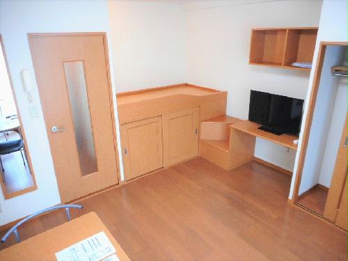 居室・リビング　フローリングのお部屋です