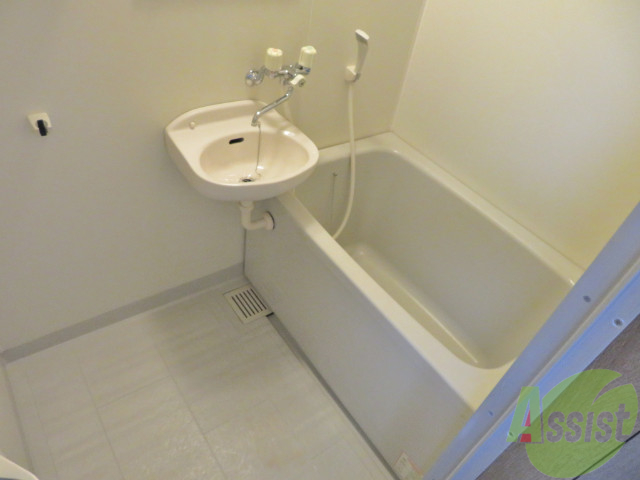 バス・シャワールーム　疲れた時はゆっくり湯船につかってみてはいかがでしょうか。