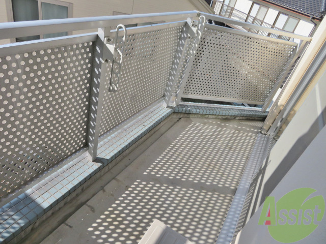 バルコニー　洗濯物がたくさん干せるバルコニーで嬉しいですね。