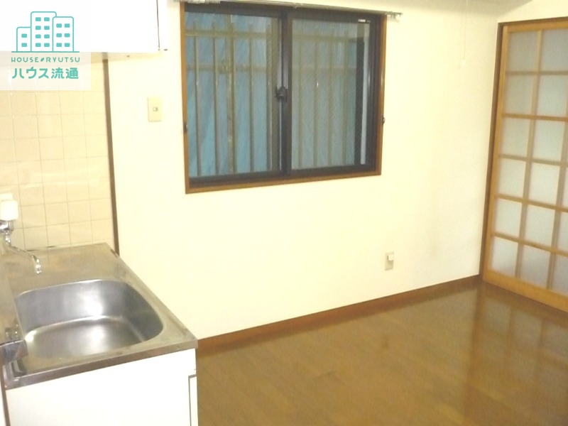 居室・リビング　別号室写真