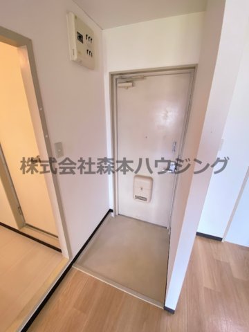 交野ロイヤルコートの玄関写真